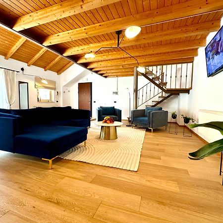 Blue Nest Lägenhet Timişoara Exteriör bild